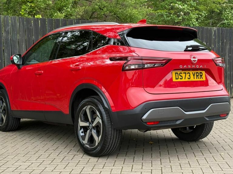 Nissan Qashqai 1.3 Dig-t Mh N-connecta DS73YRR Red #6