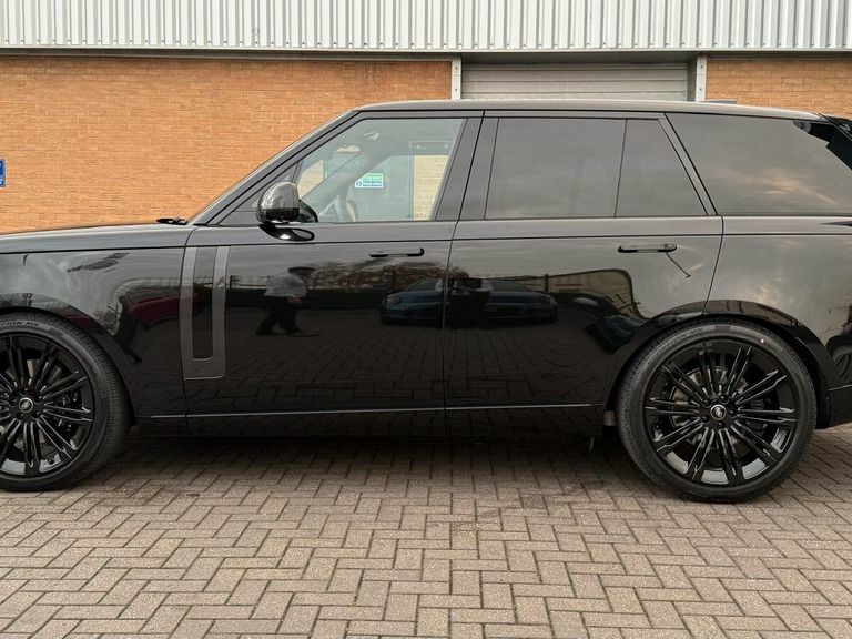 Land Rover Range Rover 3.0 D300 Edition YS75EWB Black #6