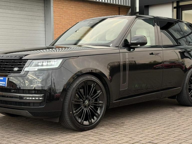 Land Rover Range Rover 3.0 D300 Edition YS75EWB Black #5