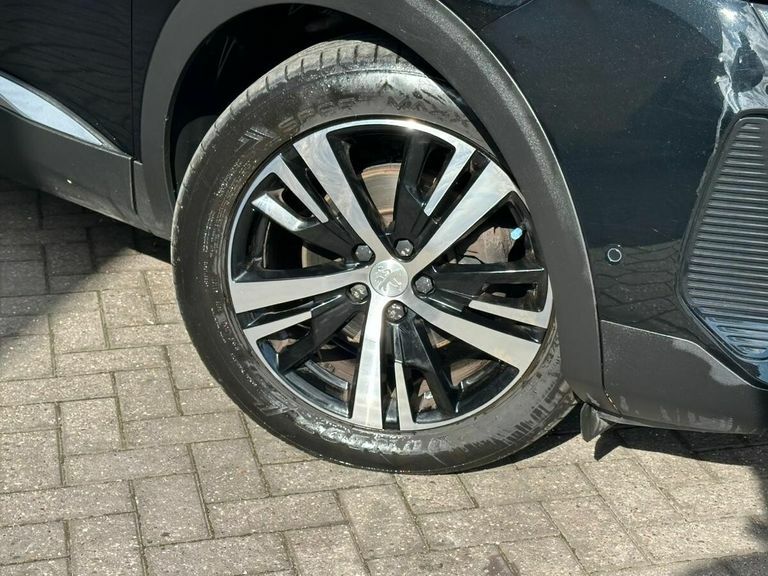 Peugeot 5008 1.5 Bluehdi Gt Eat8 SA23CLO Black #3