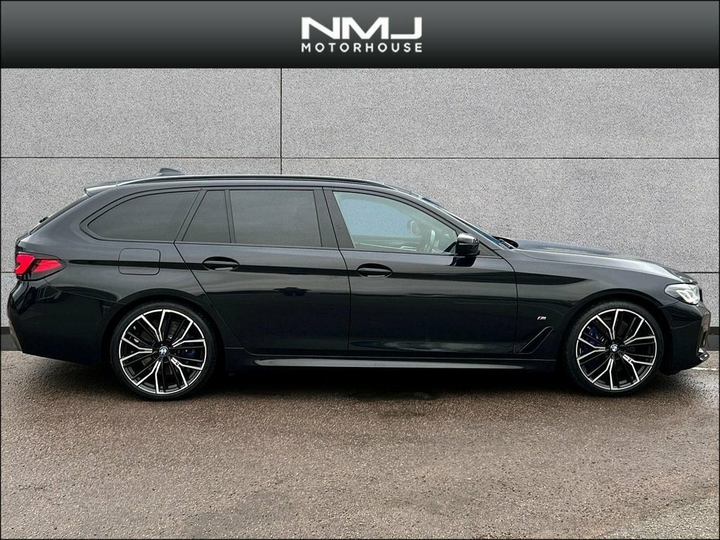 BMW 5 Series 2023 2.0 520D Mht M Sport Touring Steptronic Euro YL23KXP Black #4