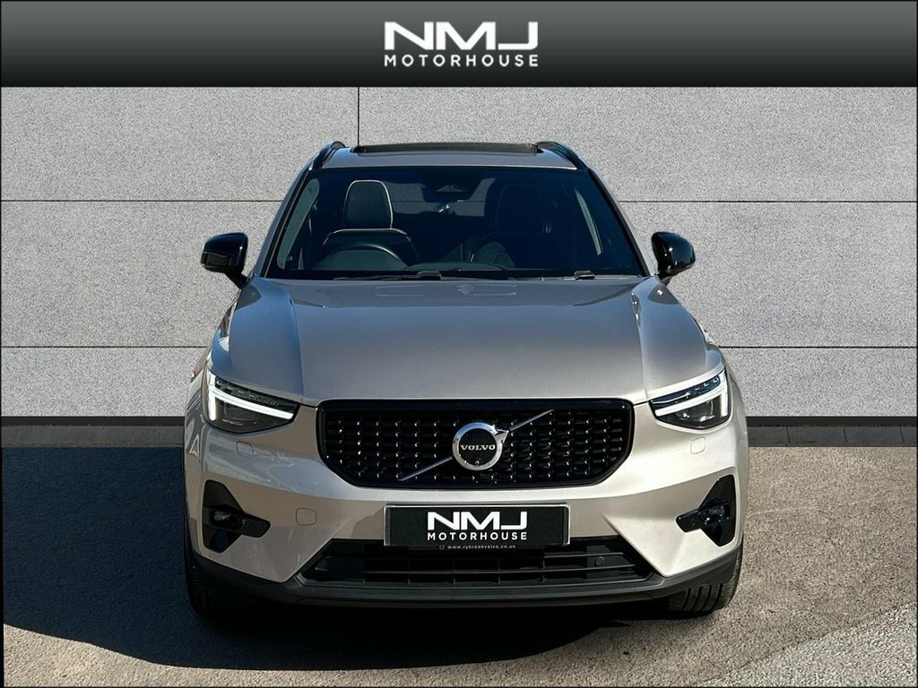 Volvo XC40 2023 2.0 B3 Mhev Ultimate Dct Euro 6 Ss DC23EPN Gold #2