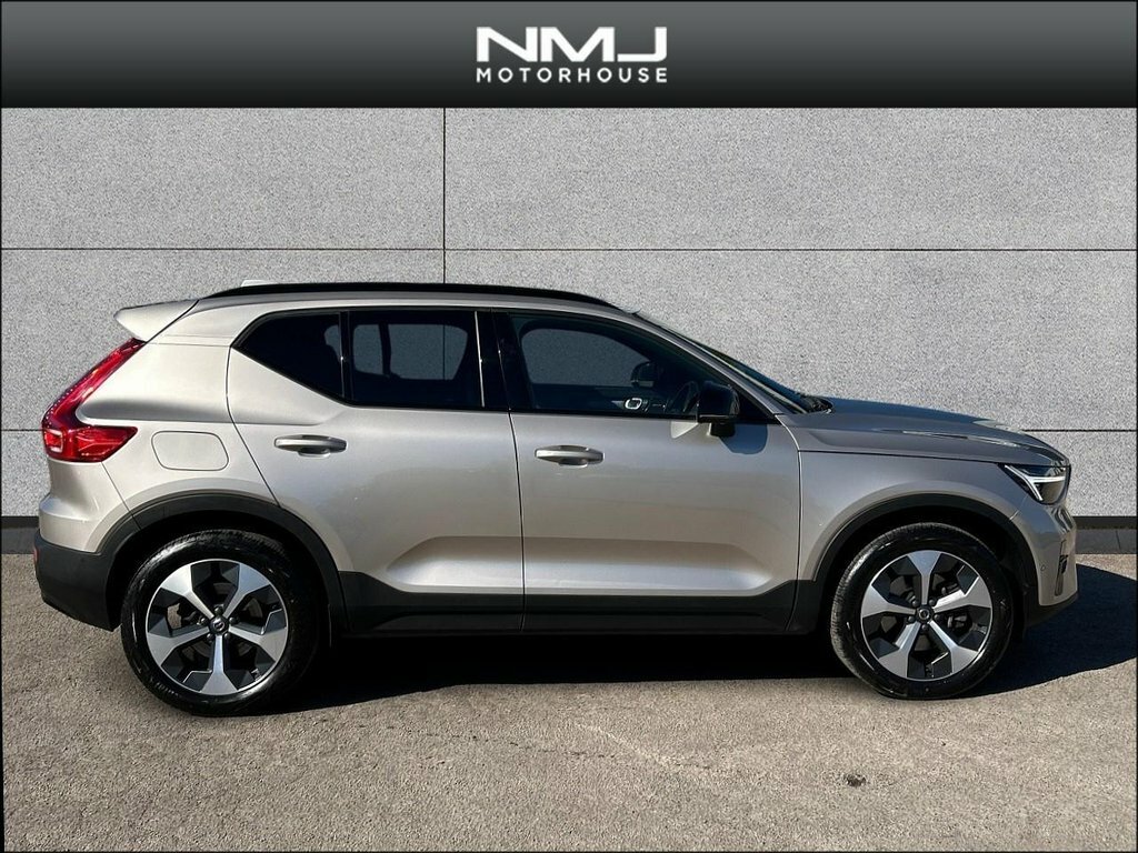 Volvo XC40 2023 2.0 B3 Mhev Ultimate Dct Euro 6 Ss DC23EPN Gold #4