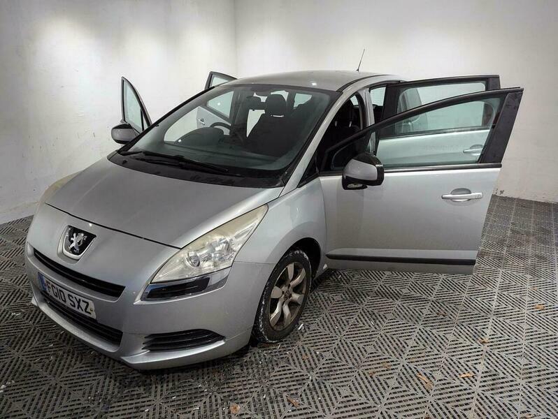 Peugeot 5008 1.6 Hdi Active Euro Silver #6