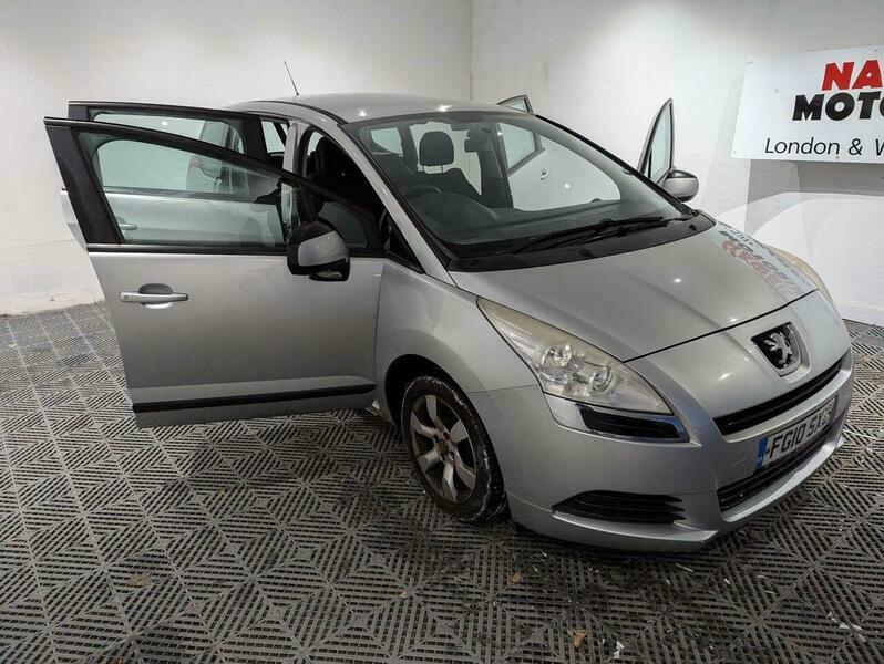 Peugeot 5008 1.6 Hdi Active Euro Silver #4