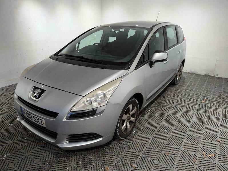 Peugeot 5008 1.6 Hdi Active Euro Silver #3