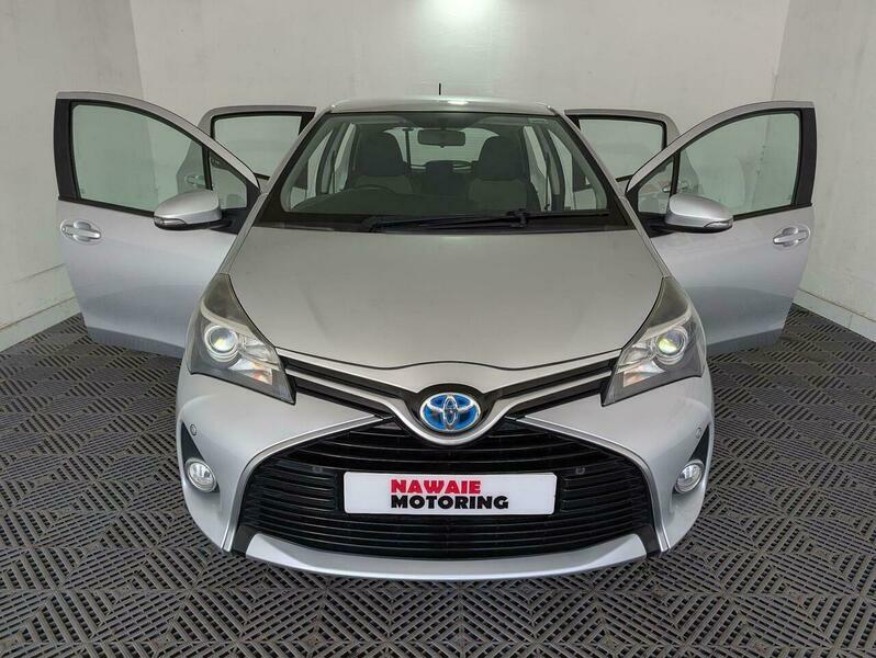 Toyota Yaris 1.5 Vvt-h Icon E-cvt FN65HAA Silver #6