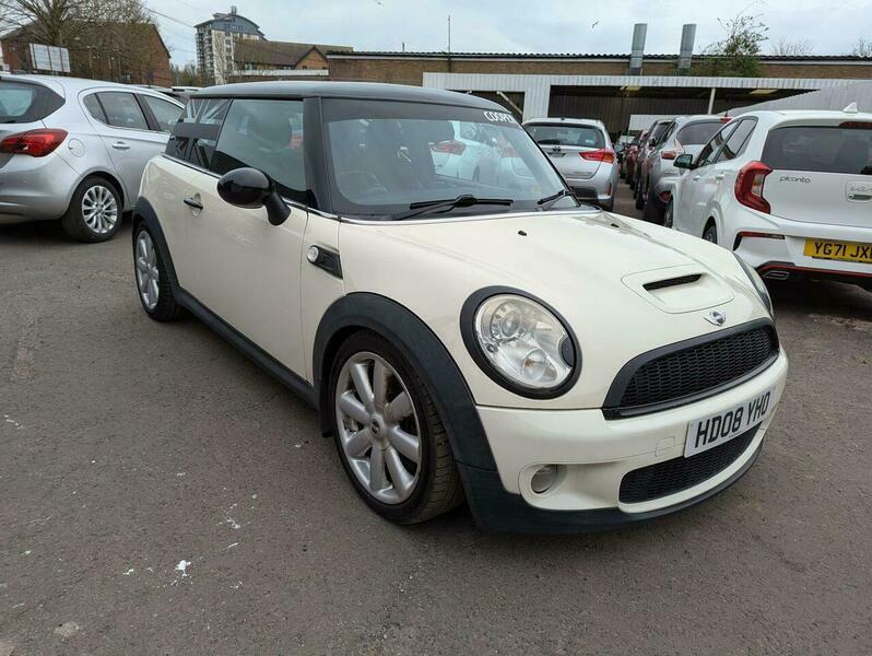 Mini Hatch 1.6 Cooper S Euro HD08YHO White