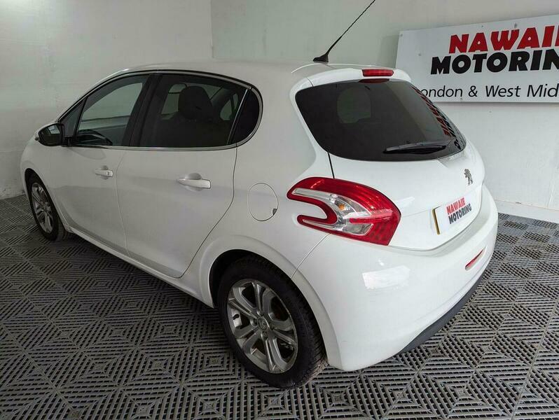 Peugeot 208 1.6 Vti Allure Euro GL13HPO White #3