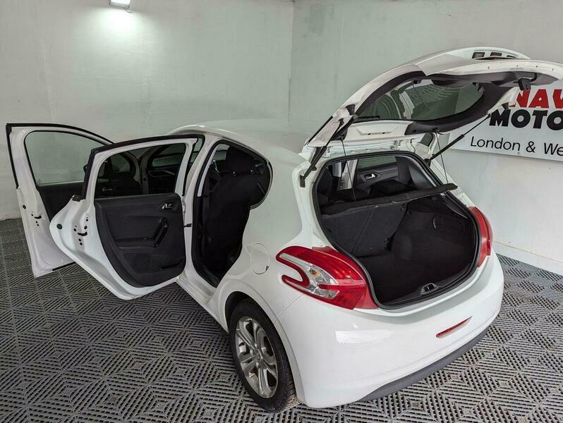 Peugeot 208 1.6 Vti Allure Euro GL13HPO White #5