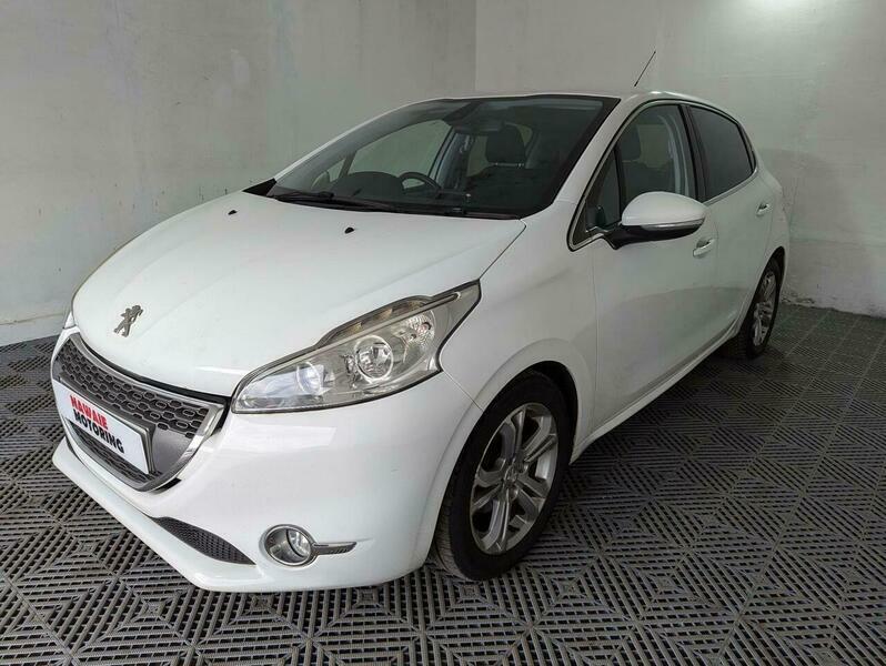 Peugeot 208 1.6 Vti Allure Euro GL13HPO White #2