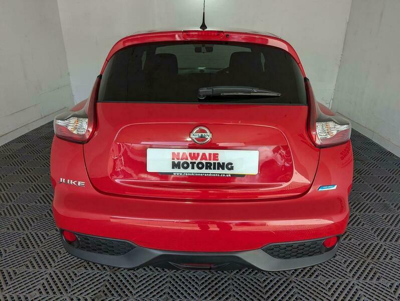 Nissan Juke 1.5 Dci 8V Acenta YH64GWA Red #4