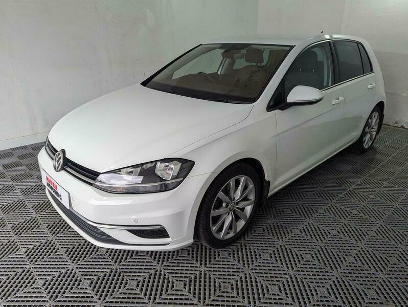 Volkswagen Golf 2.0 Tdi Bluemotion Tech YO17WKP White #3