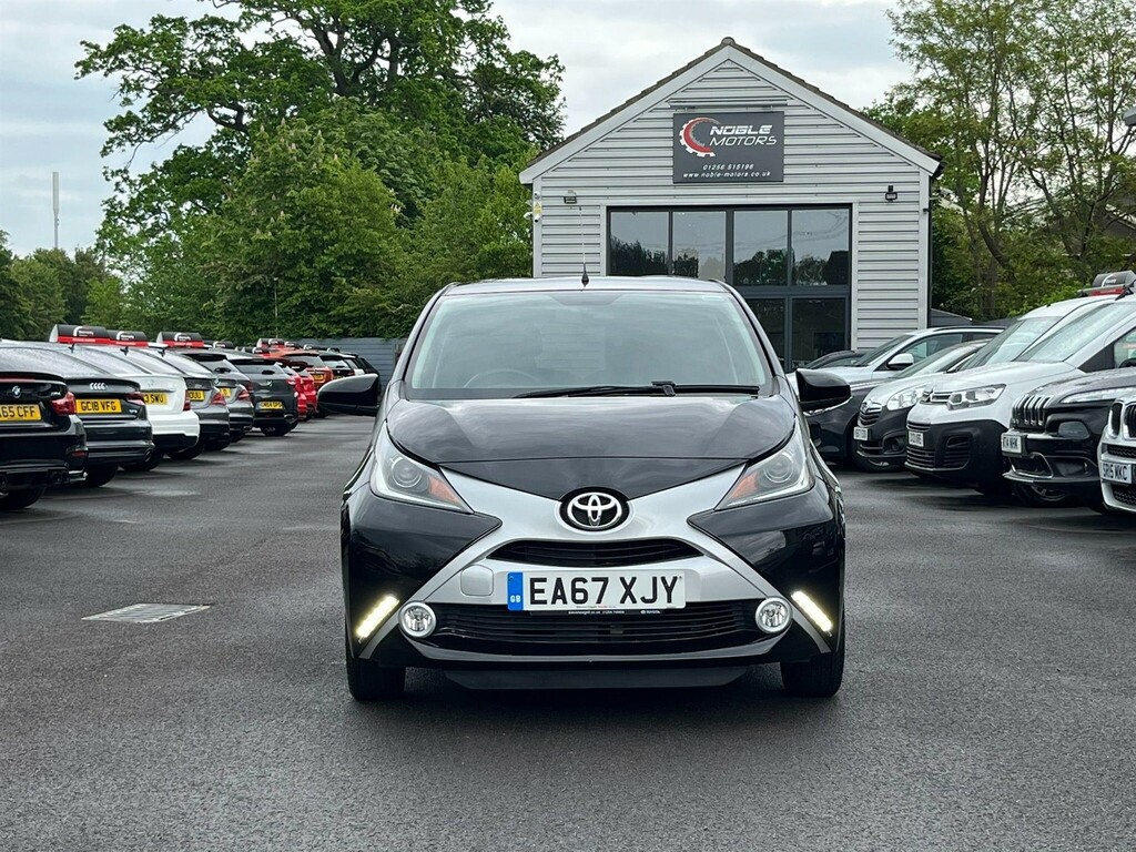Toyota Aygo 1.0 Vvt-i X-press Euro 6 EA67XJY  #2
