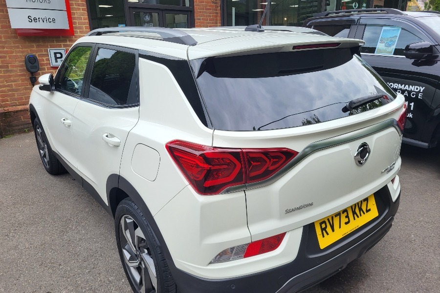 SsangYong Korando Ssangyong Korando 1.5 Ultimate Suv A... RV73KKZ White #3