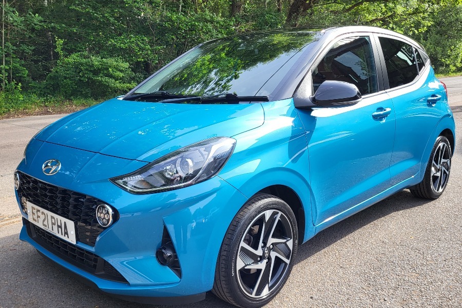 Hyundai I10 Hyundai I10 1.2 Premium Hatchback Ma... Blue