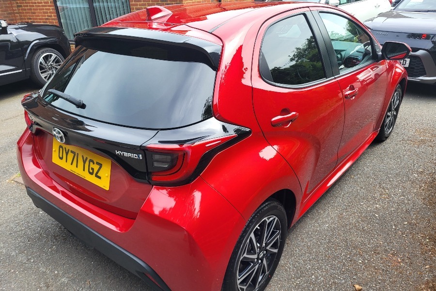 Toyota Yaris Toyota Yaris 1.5 Vvt H Design Hatchback Pet... OY71YGZ Red #5