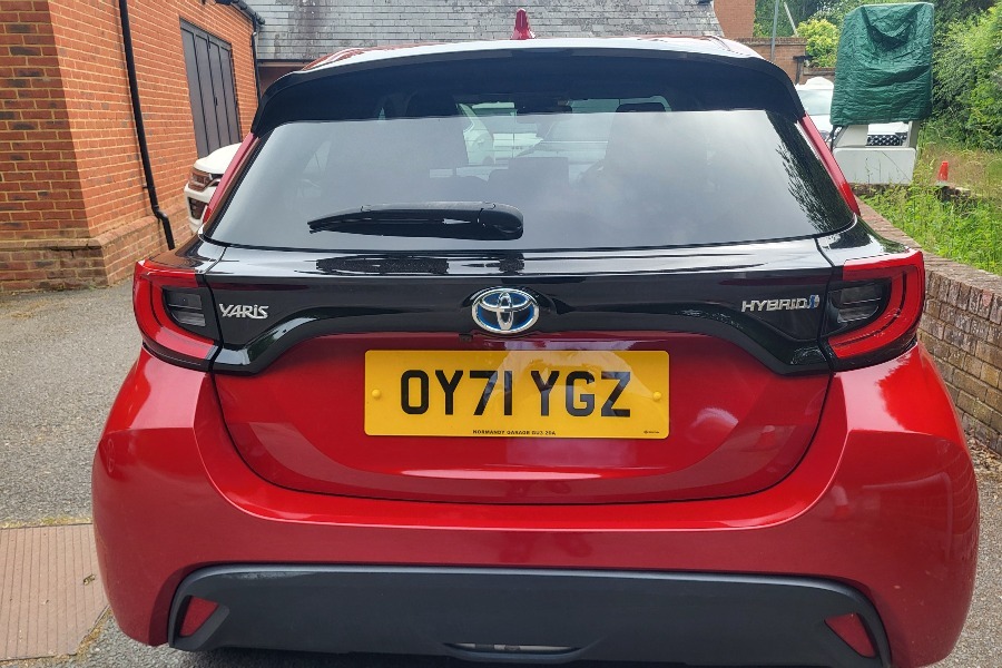 Toyota Yaris Toyota Yaris 1.5 Vvt H Design Hatchback Pet... OY71YGZ Red #4