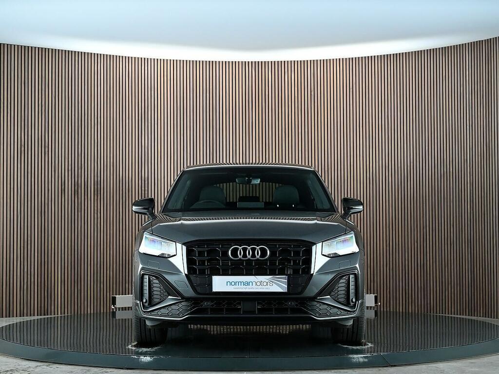 Audi Q2 1.5 Tfsi Cod 35 Black Edition Suv S Tro CJ23UXZ Grey #5