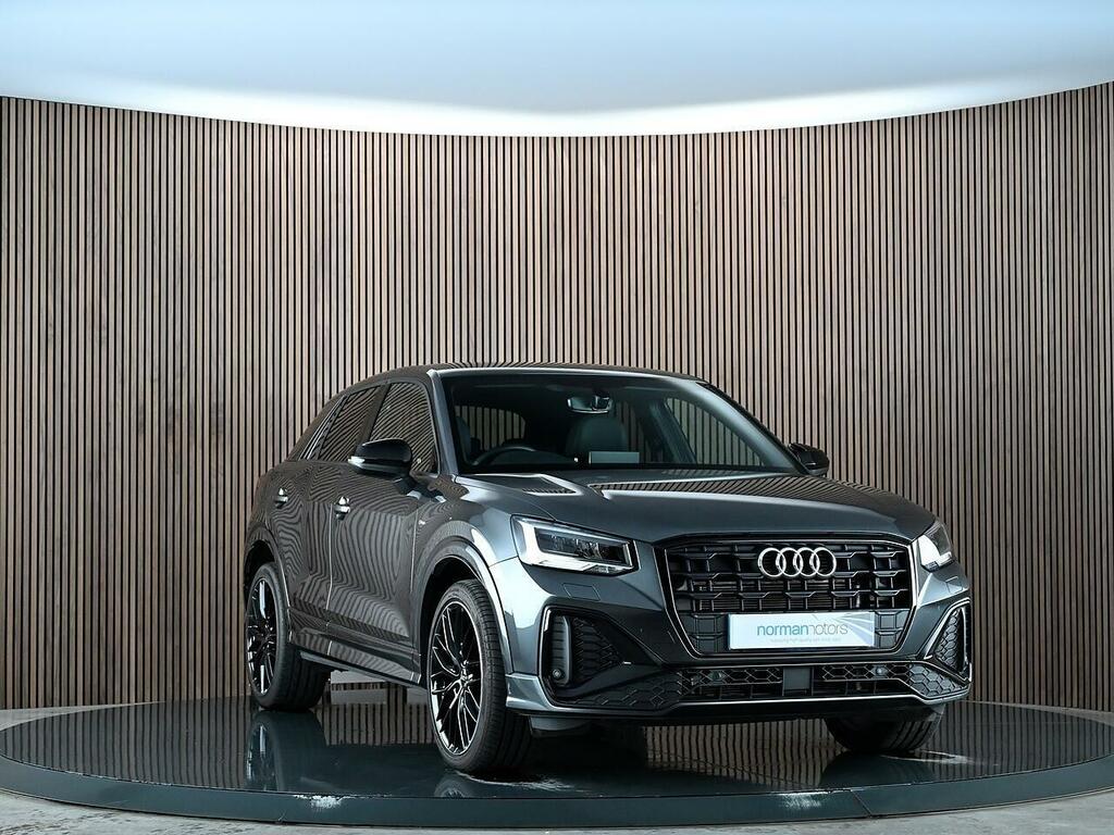 Audi Q2 1.5 Tfsi Cod 35 Black Edition Suv S Tro CJ23UXZ Grey #4