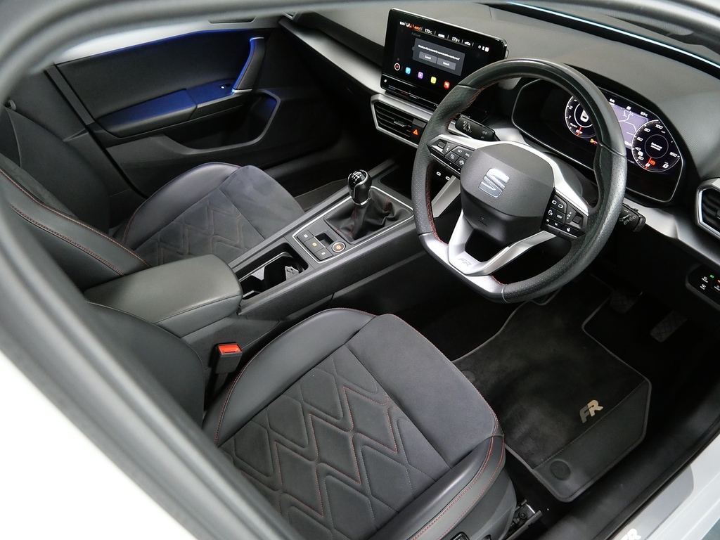 Seat Leon 1.5 Tsi Evo Fr Sport Hatchback E BV22UKS White #3