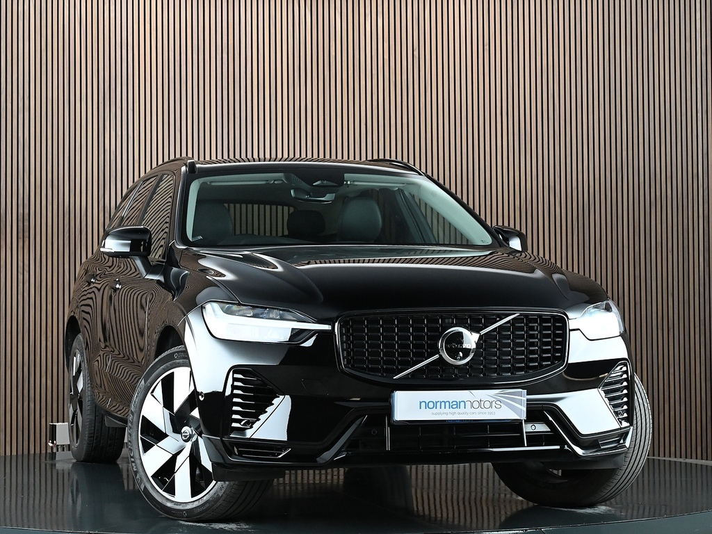 Volvo XC60 2.0H T6 Recharge 18.8Kwh Plus Suv Plug- Black