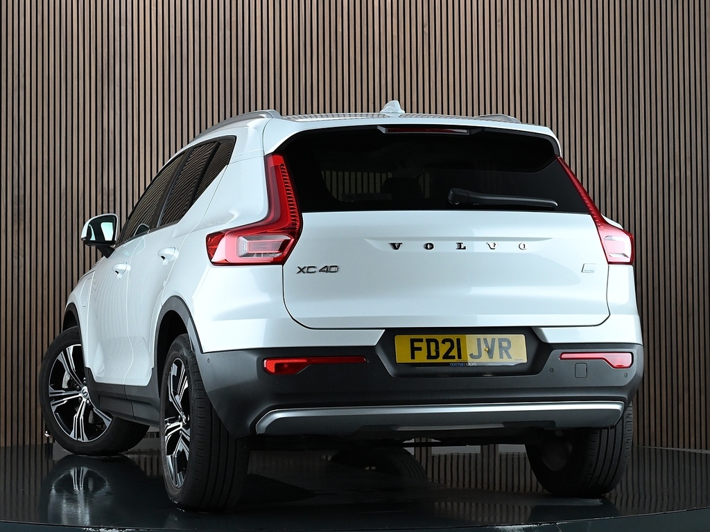 Volvo XC40 1.5H T5 Twin Engine Recharge 10.7Kwh Inscription P FD21JVR White #2
