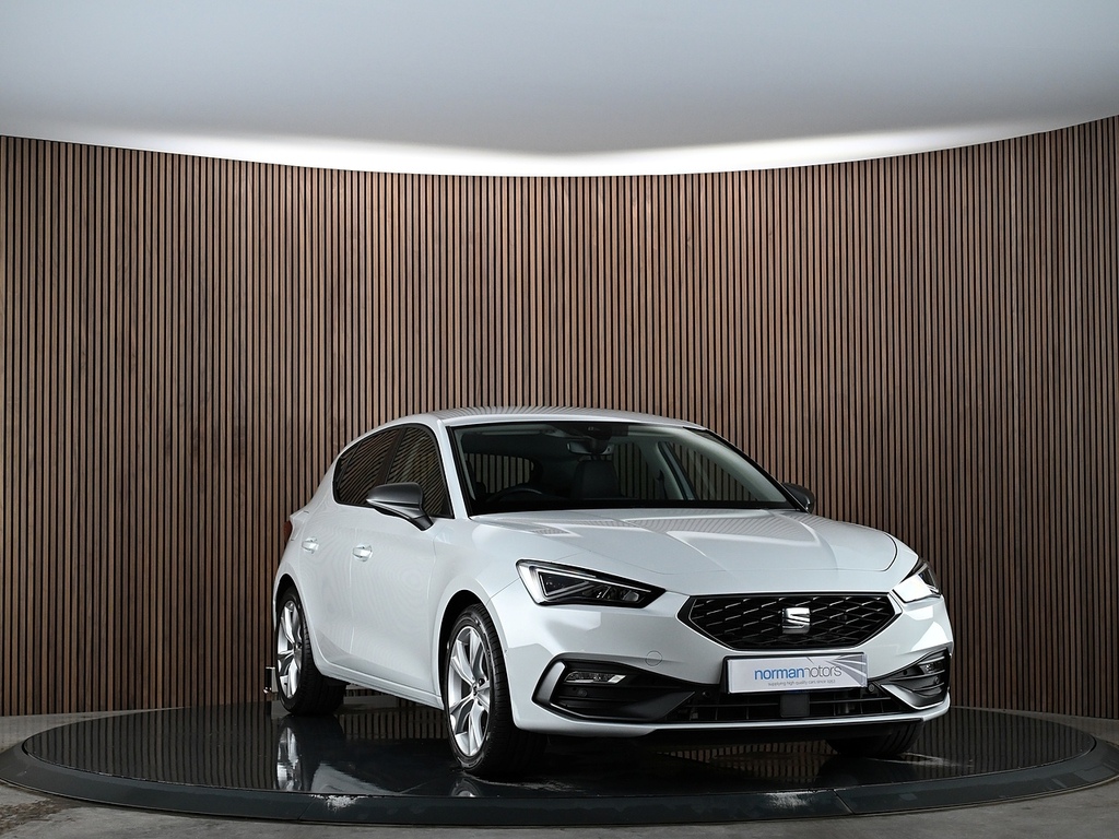 Seat Leon 1.0 Etsi Mhev Fr Hatchback Hybrid Dsg E White #4