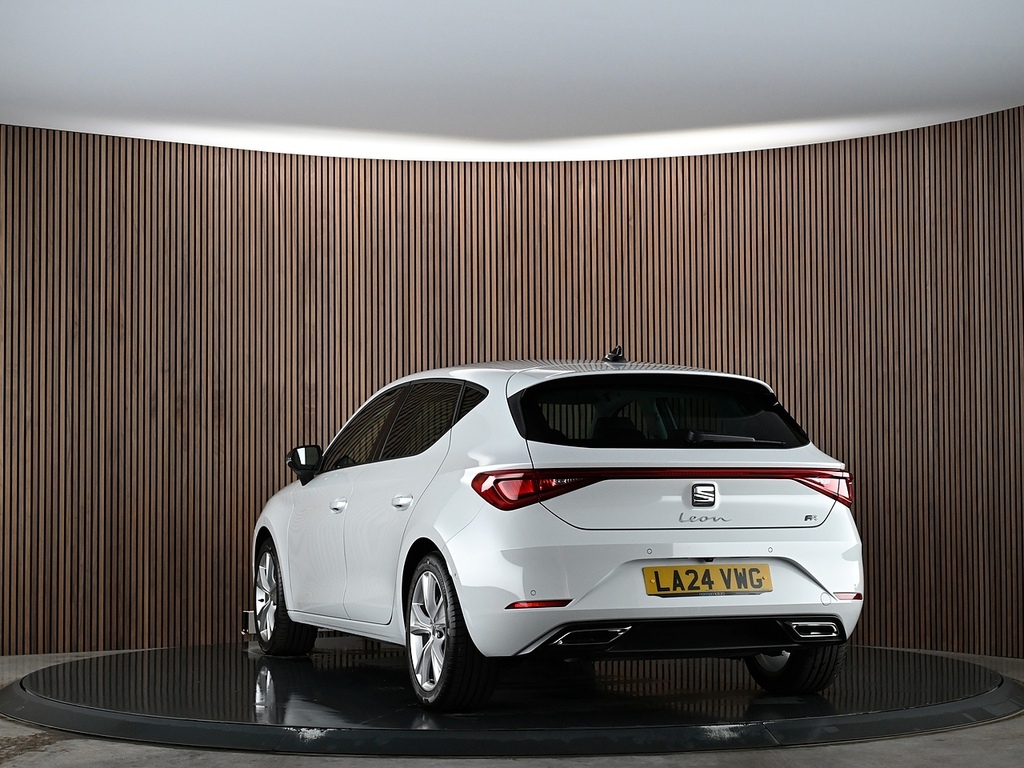 Seat Leon 1.0 Etsi Mhev Fr Hatchback Hybrid Dsg E White #6