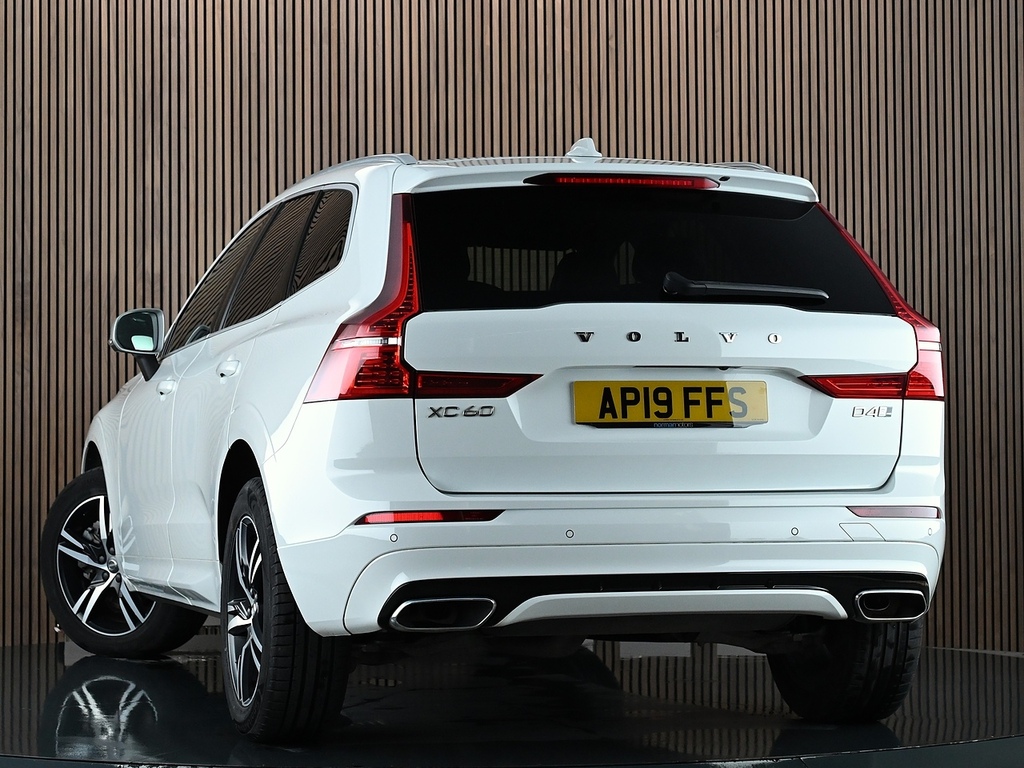 Volvo XC60 2.0 D4 R-design Suv Awd Euro 6 White #2