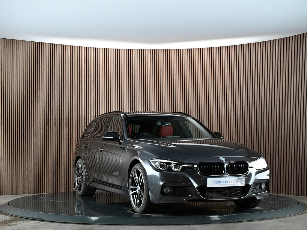 BMW 3 Series 3.0 330D M Sport Shadow Edition Touring YK18KRU Grey #4