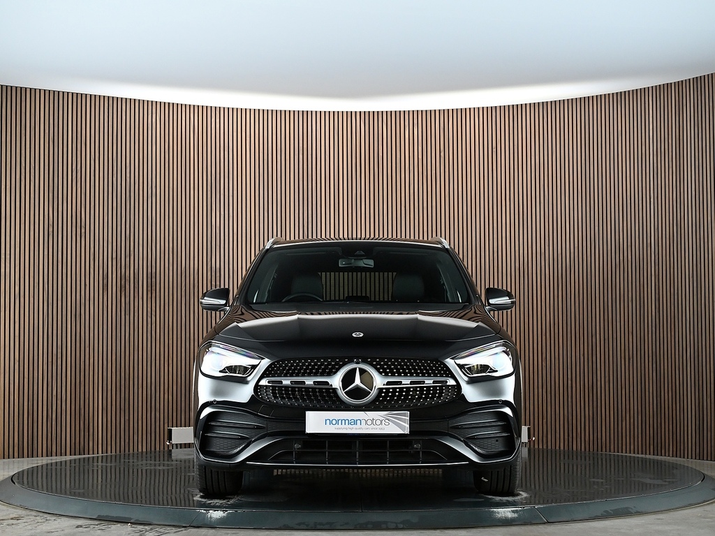 Mercedes-Benz GLA Class 2.0 Gla200d Amg Line Executive Suv 8G Black #5