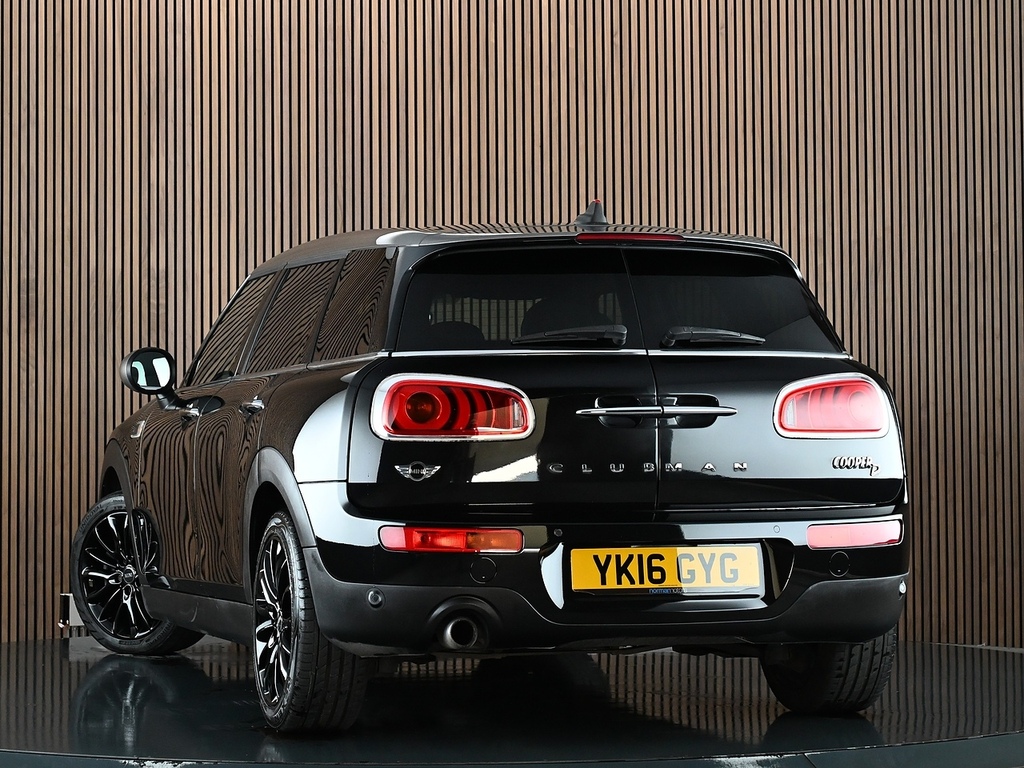 Mini Clubman 2.0 Cooper D Estate 6Dr Euro 6 Ss YK16GYG Black #2