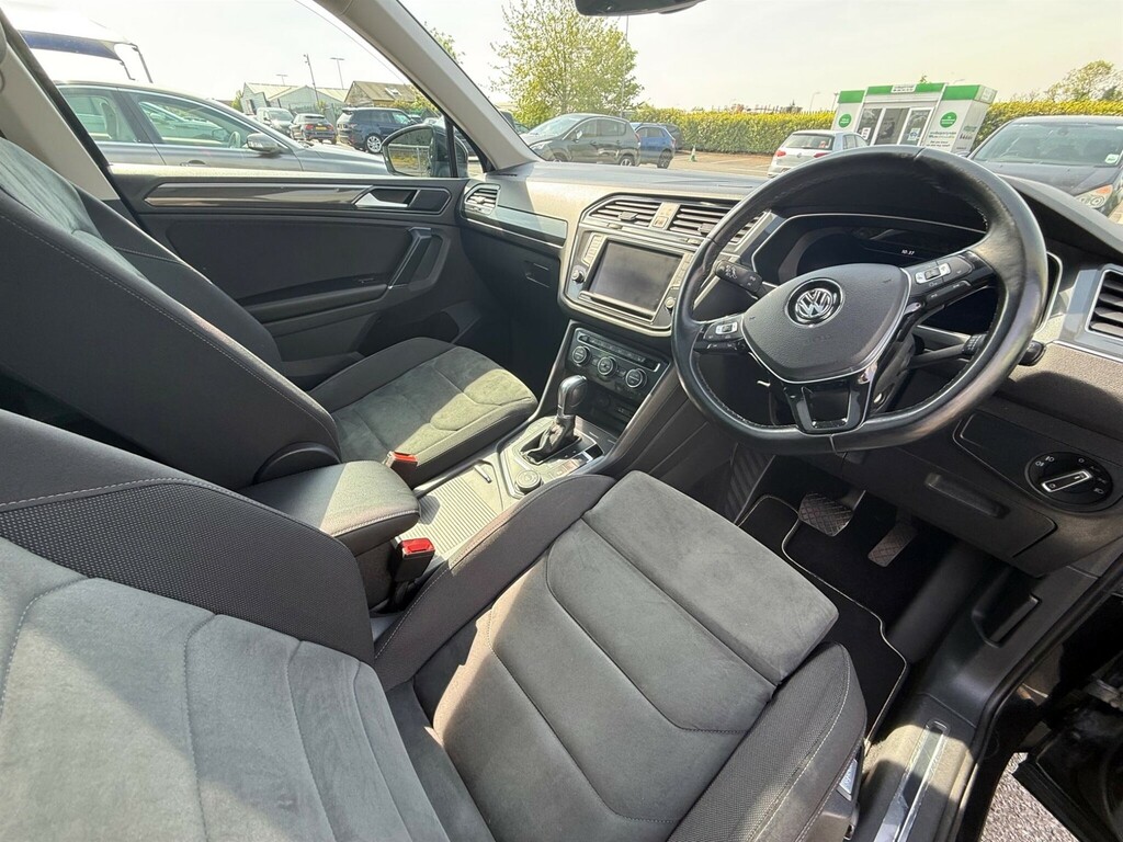 Volkswagen Tiguan 2.0 Tdi Bluemotion Tech Sel Dsg 4Motion Euro 6 S AV66AYO Black #3