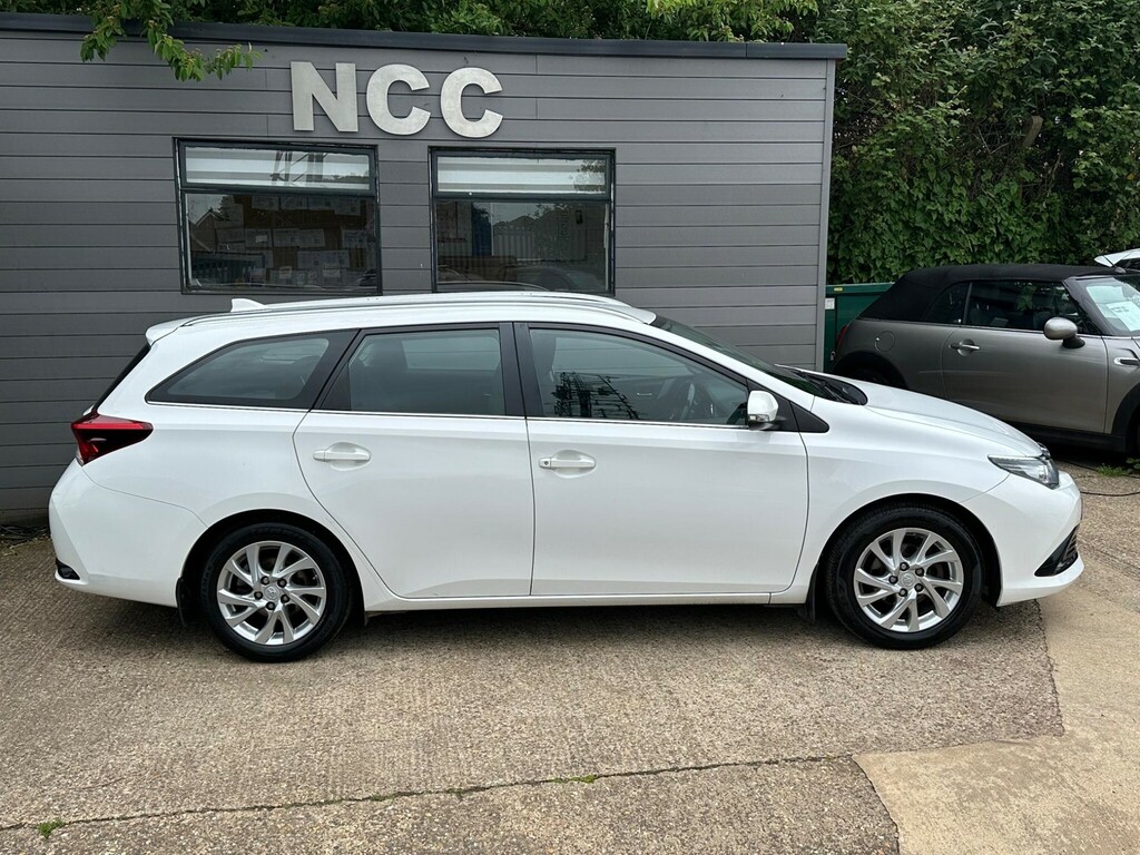 Toyota Auris 1.6 D-4d Icon Touring Sports Euro 6 Ss YB65VPP White #6