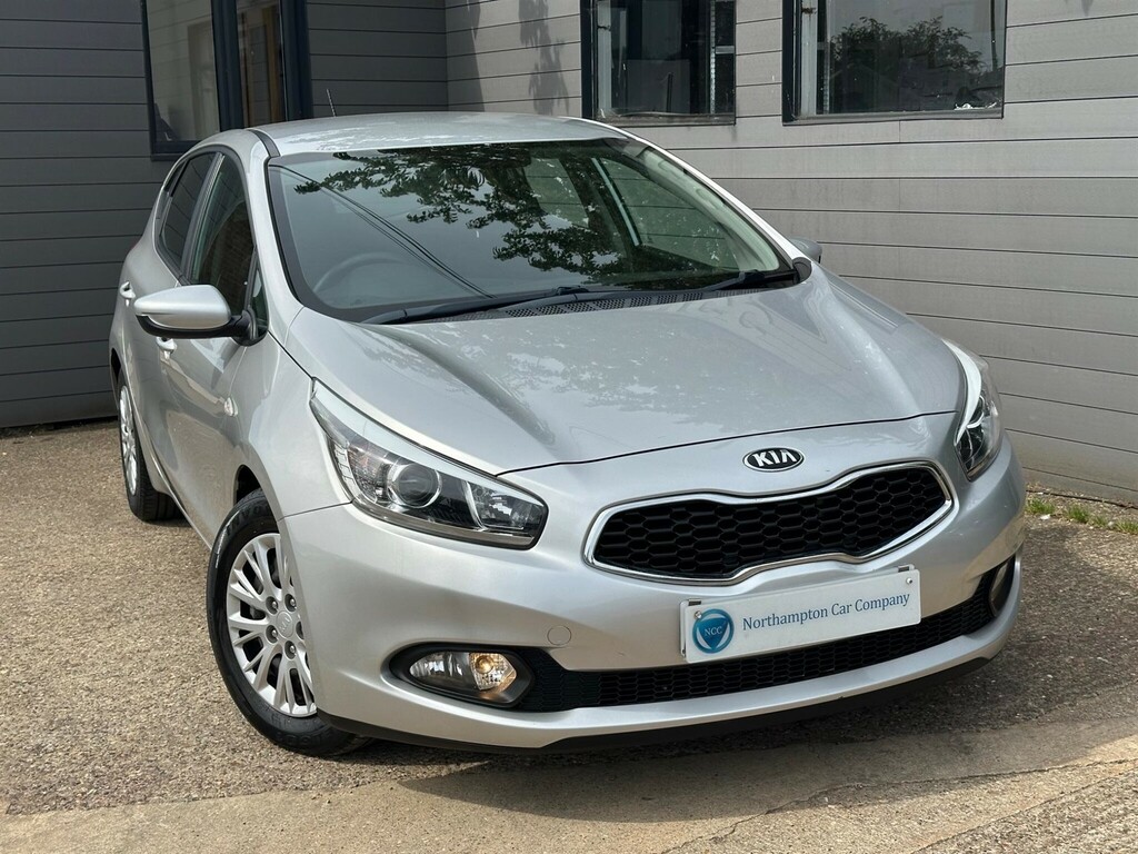 Kia Ceed 1.4 Crdi 1 Euro 5 Silver