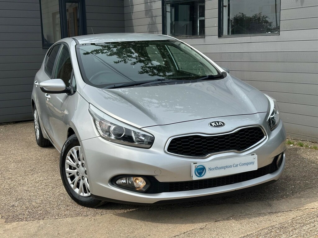 Kia Ceed 1.4 Crdi 1 Euro 5 Silver #4