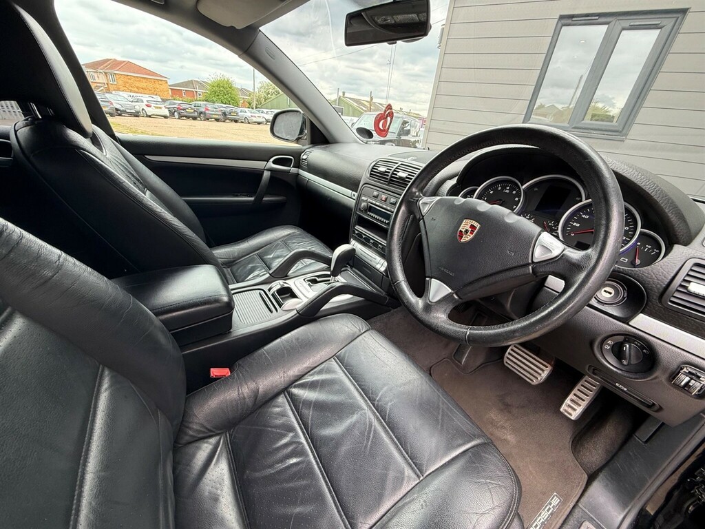 Porsche Cayenne 4.5 S Tiptronic S Awd Black #3