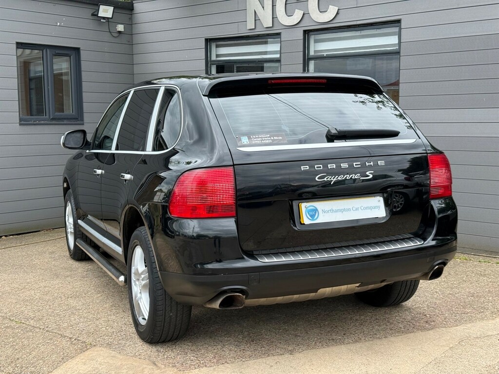 Porsche Cayenne 4.5 S Tiptronic S Awd Black #2