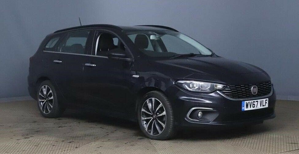 Fiat Tipo 1.6 Multijetii Lounge Euro 6 Ss Black