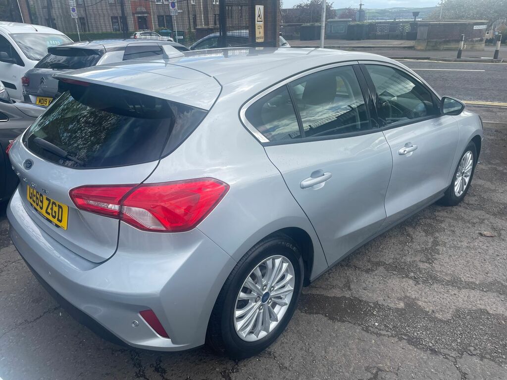 Ford Focus Focus Hatchback GL69ZGD Silver #4