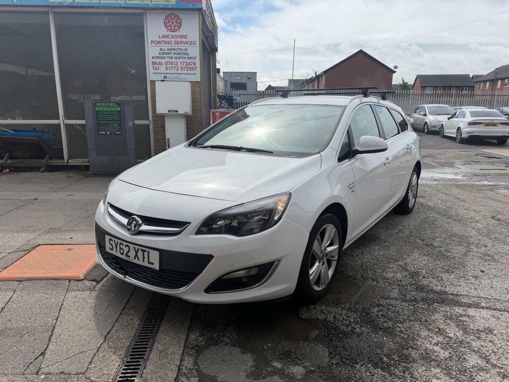 Vauxhall Astra 1.6 16V Sri Sports Tourer Euro 5 White