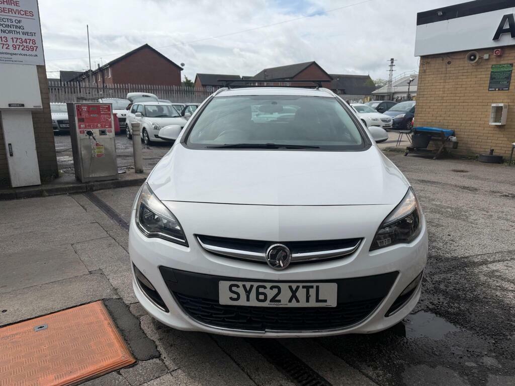 Vauxhall Astra 1.6 16V Sri Sports Tourer Euro 5 SY62XTL White #5