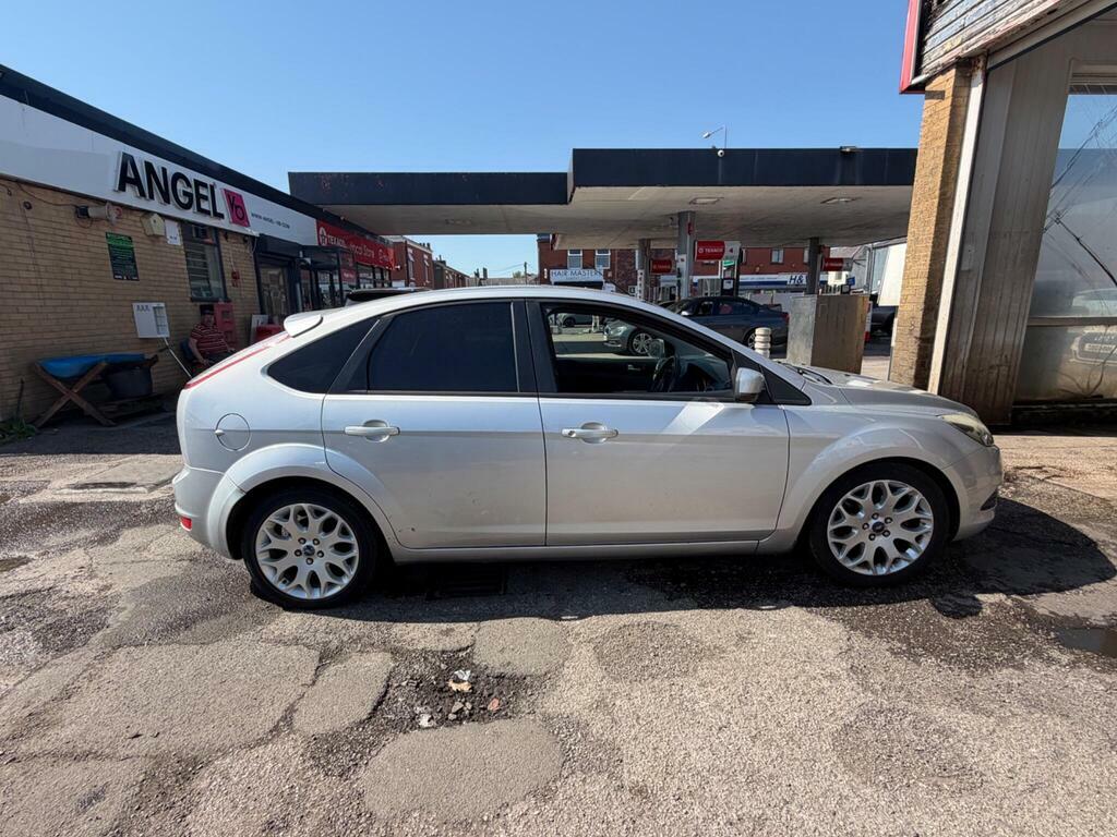 Ford Focus 1.6 Tdci Dpf Zetec Silver #5