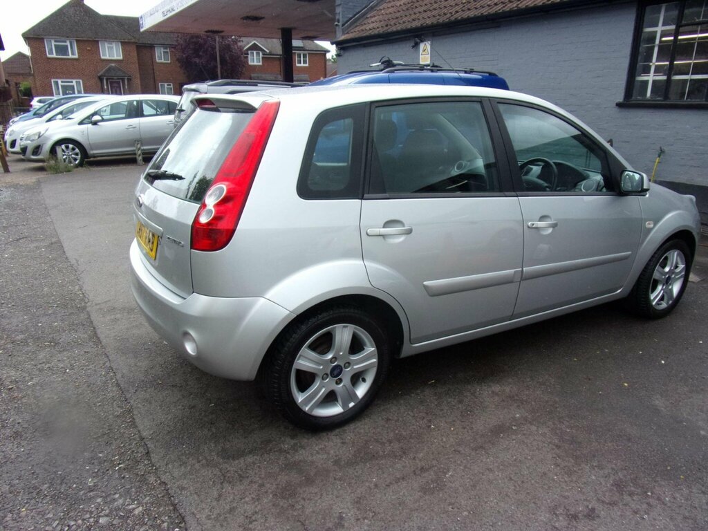 Ford Fiesta 1.4 Zetec Climate Silver #3