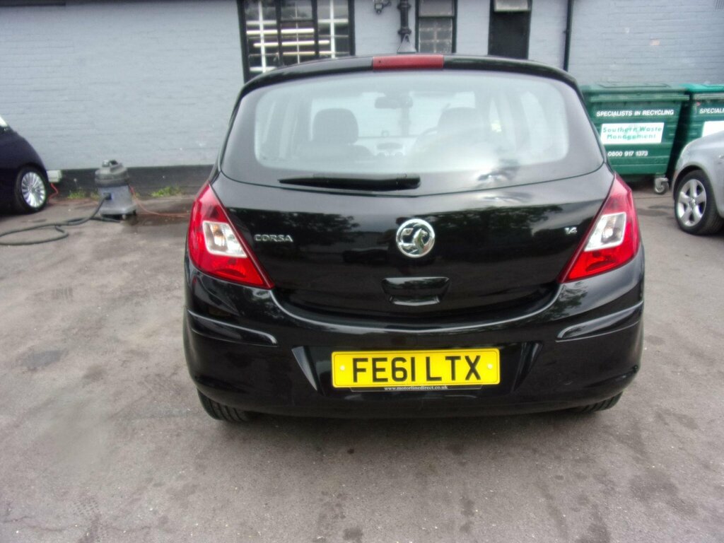 Vauxhall Corsa 1.4 16V Se Euro 5 FE61LTX Black #3