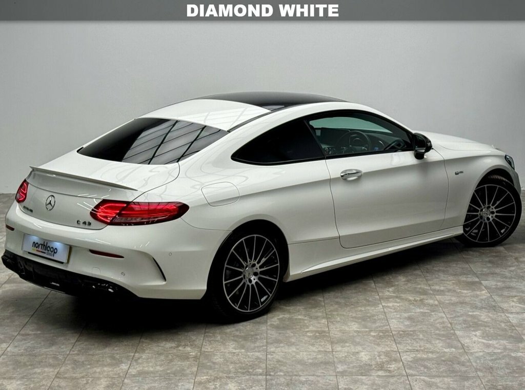 Mercedes-Benz C Class 3L Amg White #3