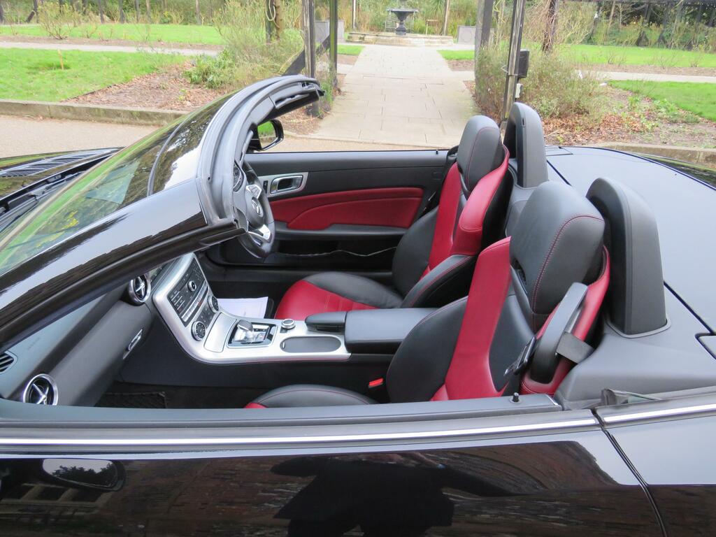 Mercedes-Benz SLC 2.1 Slc250d Amg Line Convertible G-tron Black #4