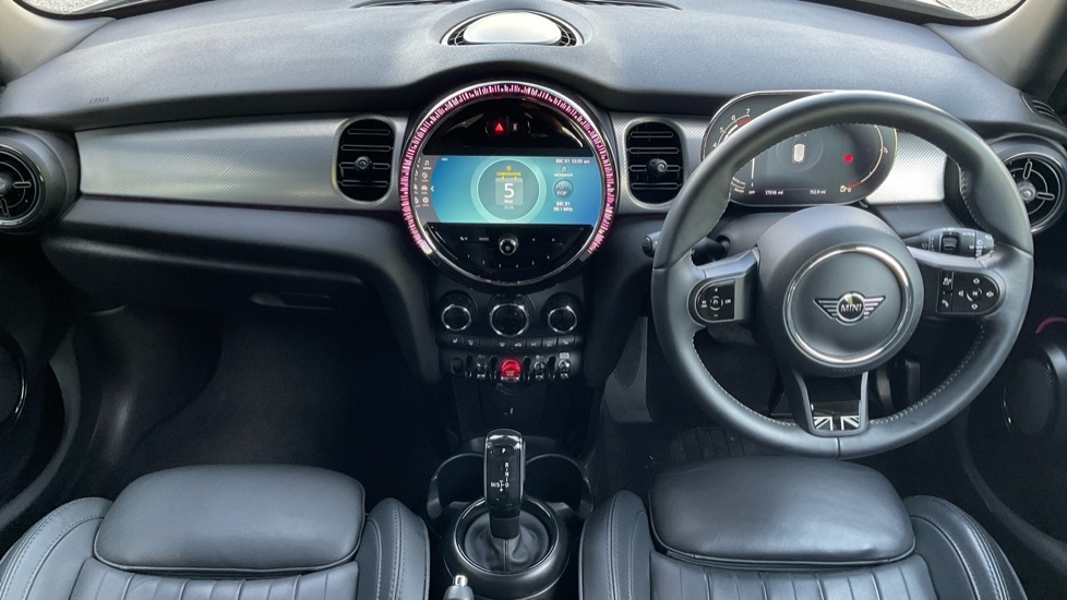 Mini Hatch 5-Door Hatch Cooper Exclusive OV73XWE Black #4