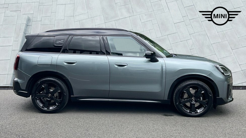 Mini Countryman Countryman C YF75AGV Green #3